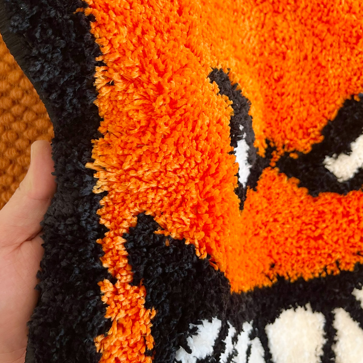 Spitfire Bighead Flame Tufted  - Retro Gaming Rug recension och pris